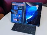 Lenovo Yoga Book 9i 14IAH10 Core Ultra 9 285H 32GB RAM 1TB SSD 14 inch Dual OLED Display AI Laptop