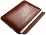 WIWU SKIN CROCO GENUINE 16.2 INCH LEATHER SLEEVE FOR MACBOOK (BROWN) - Image 6